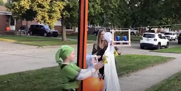 Trick-or-Treat Zip-line Has Candy For Kids And Beer For Parents