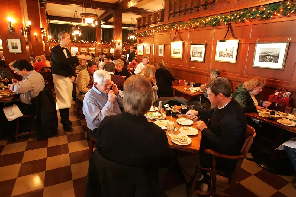 One of America's Most Memorable Moments Happened at Illinois Bar