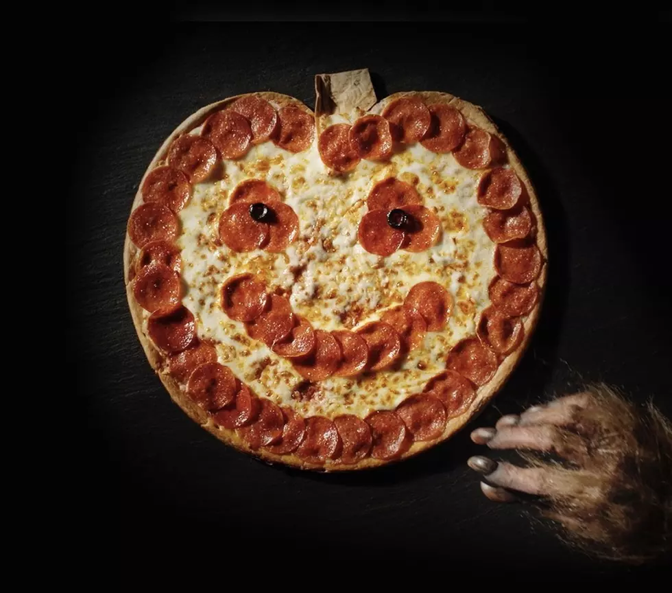 Papa John&#8217;s Jack-O&#8217;-Lantern Pizza is Back Just in Time For Halloween