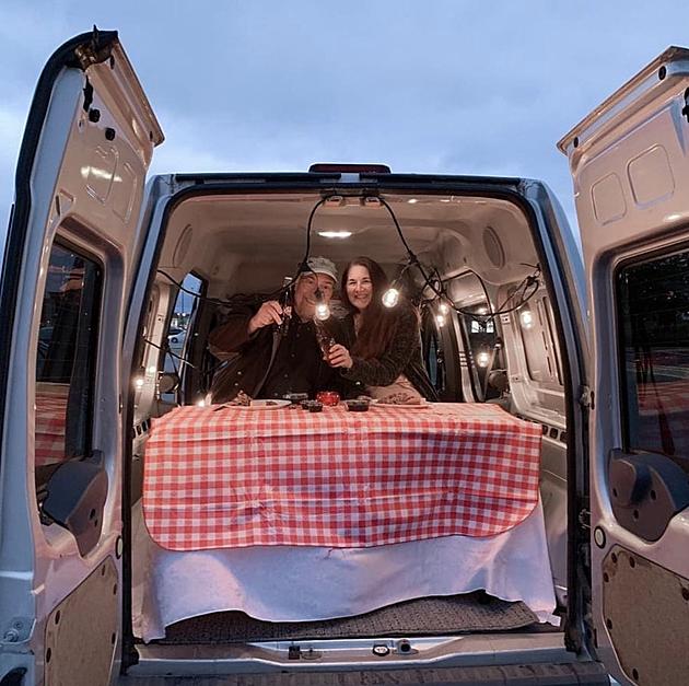 Illinois Couple Turns Van to Dining Room to Enjoy Their Favorite Restaurants