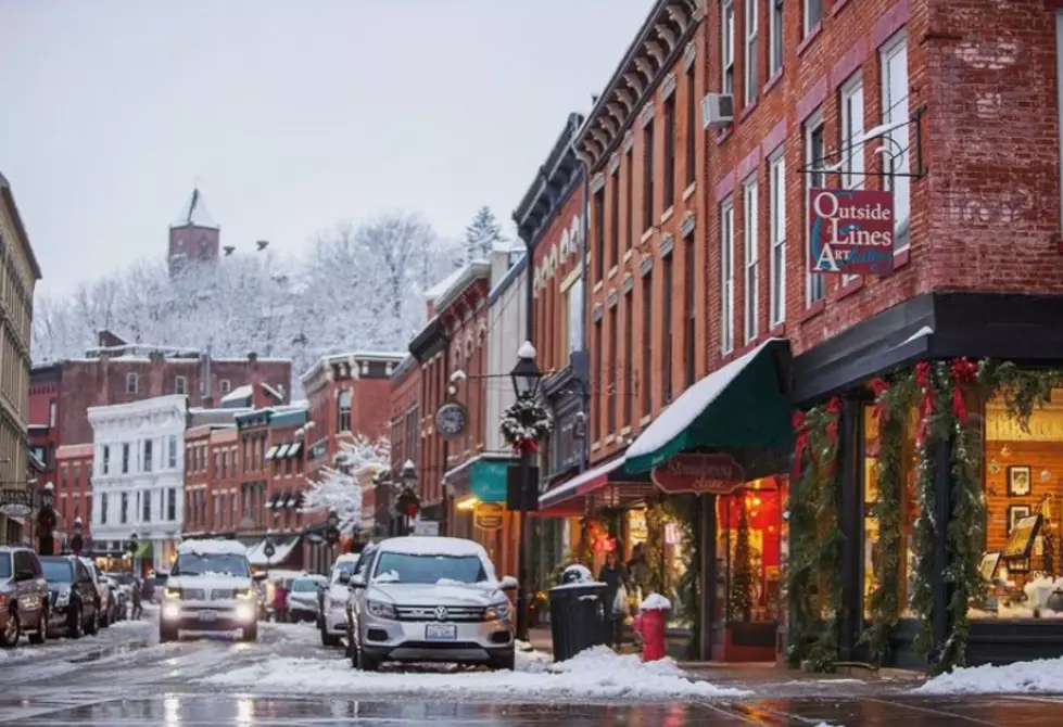 One of America’s &#8216;Most Christmas-y&#8217; Towns Isn’t Far From Rockford