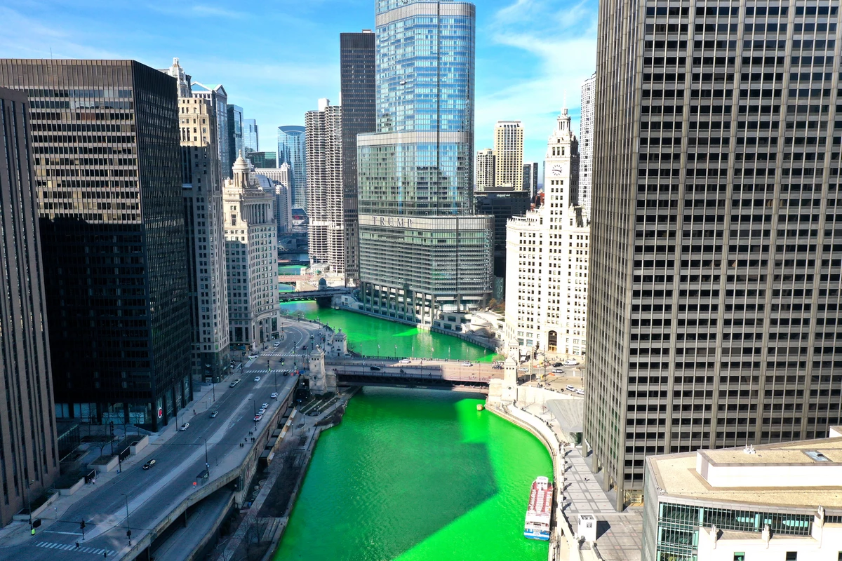 Chicago River Dyed Green - St Patrick's Day 2018 Drone Time Lapse 
