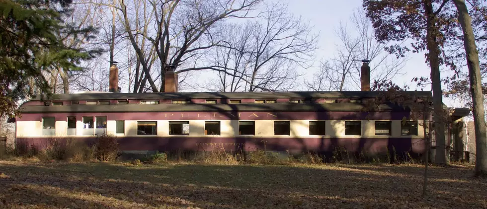 Unique Illinois Airbnb Let's You Stay in an Old Train Car