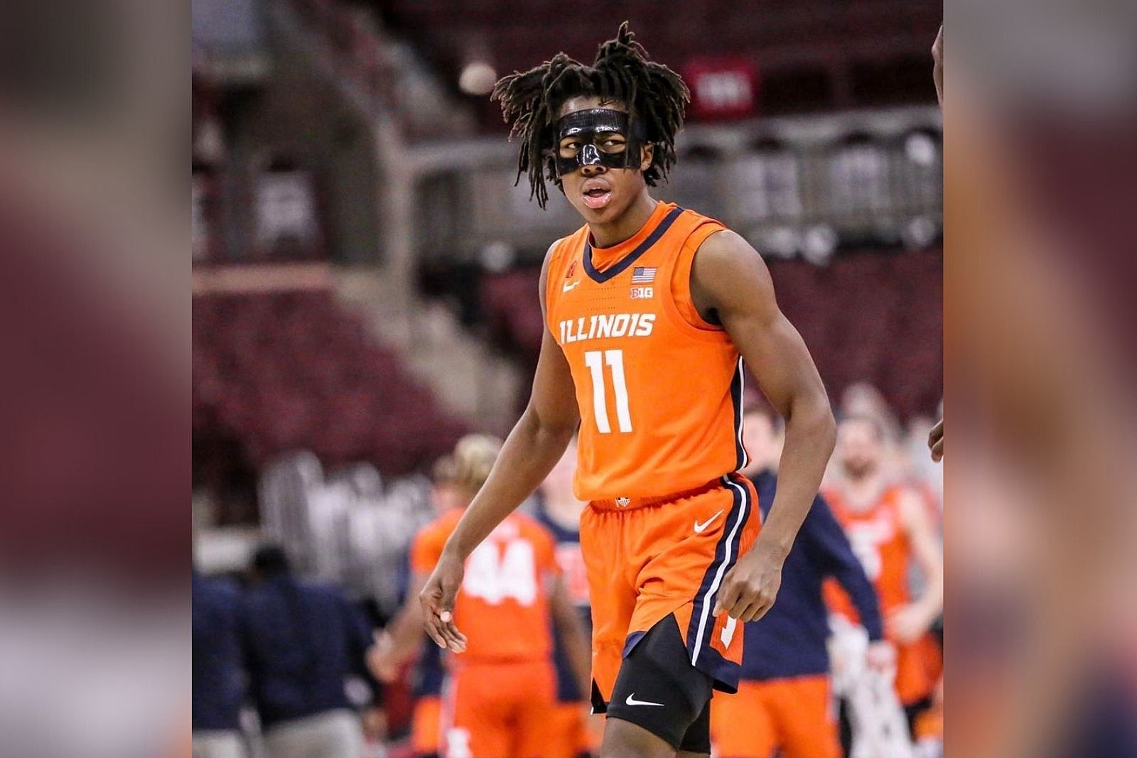 Why Illinois star Ayo Dosunmu is wearing a mask in NCAA Tournament
