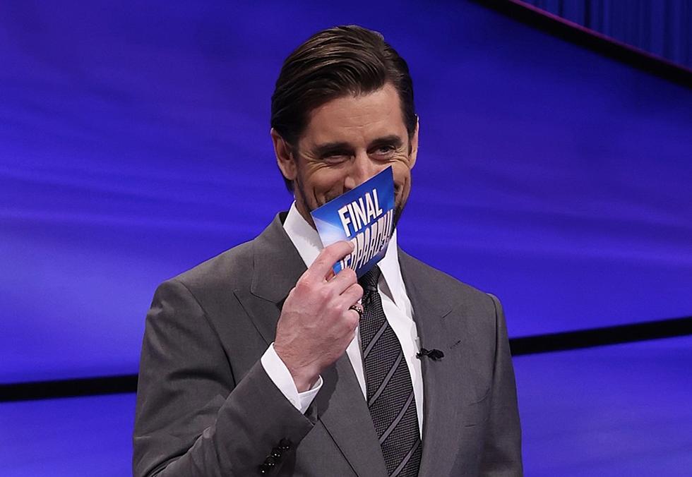 Aaron Rodgers’ Jeopardy! Hosting Pre-Game Ritual Like an NFL Game