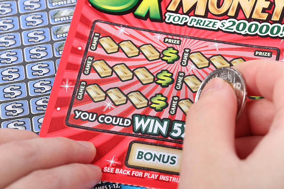 Illinois Woman Goes to Florida And Scores a HUGE Lottery Win
