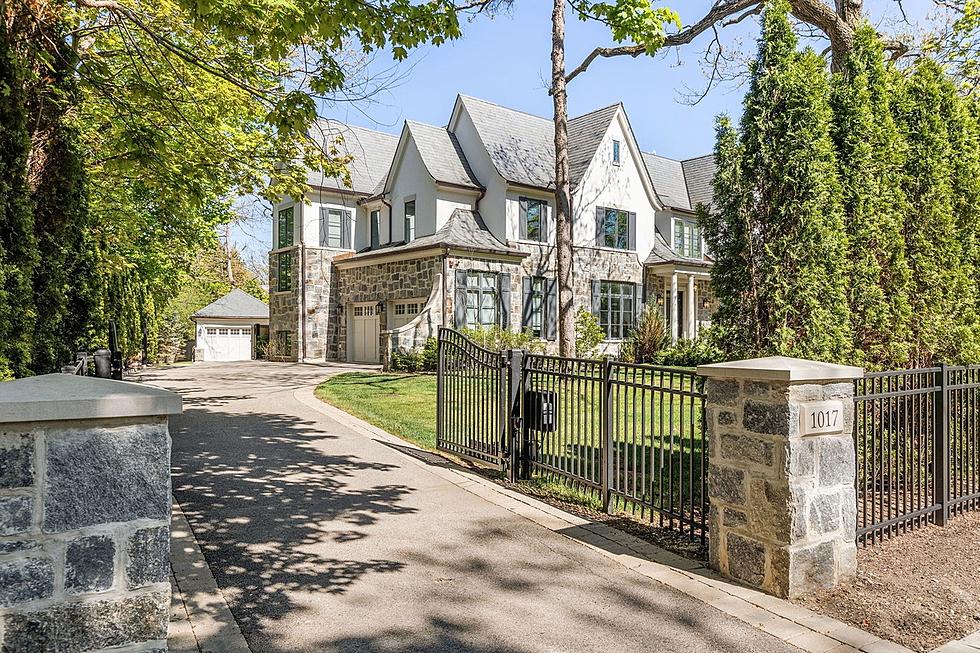Chicago Bear Khalil Mack Moving Puts $5M Glencoe Home on Market