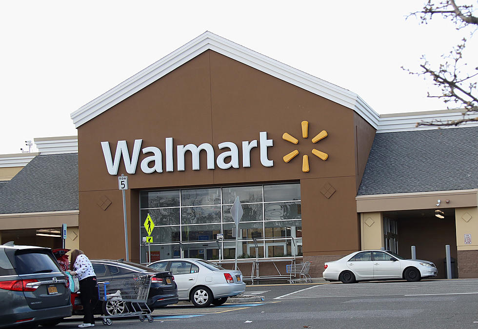 Awesome Video of Wisconsin Walmart Employee Tackling Deer in Store