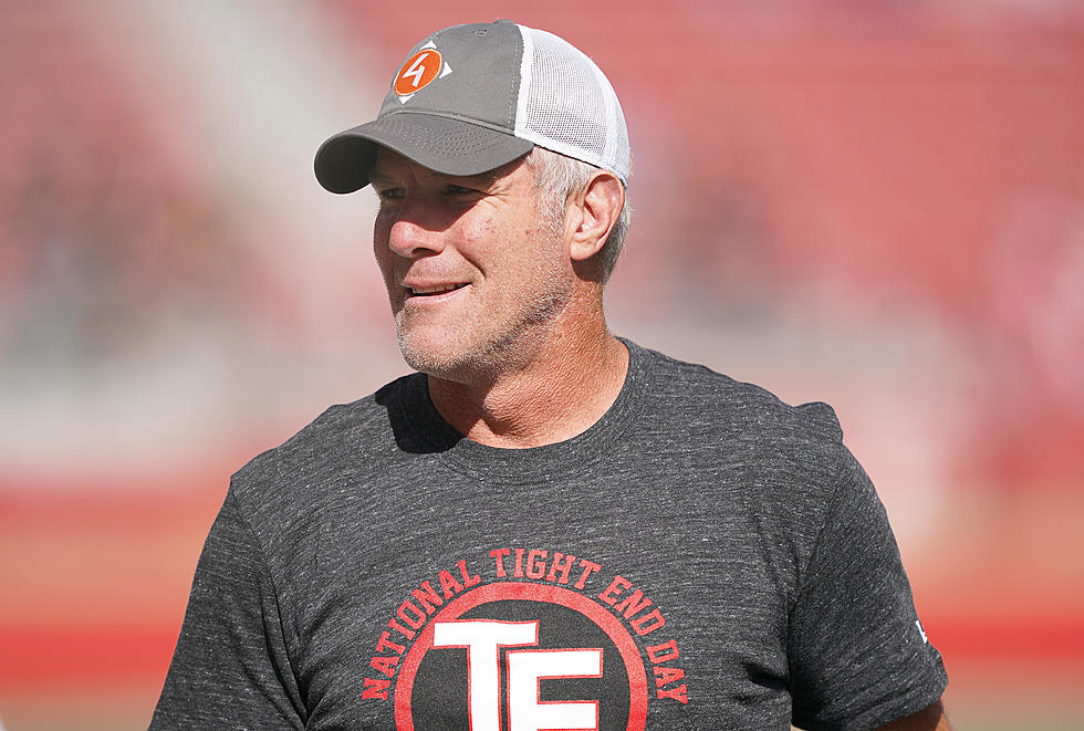 Watch Brett Favre’s Powerful Message on Kids Playing Tackle Football