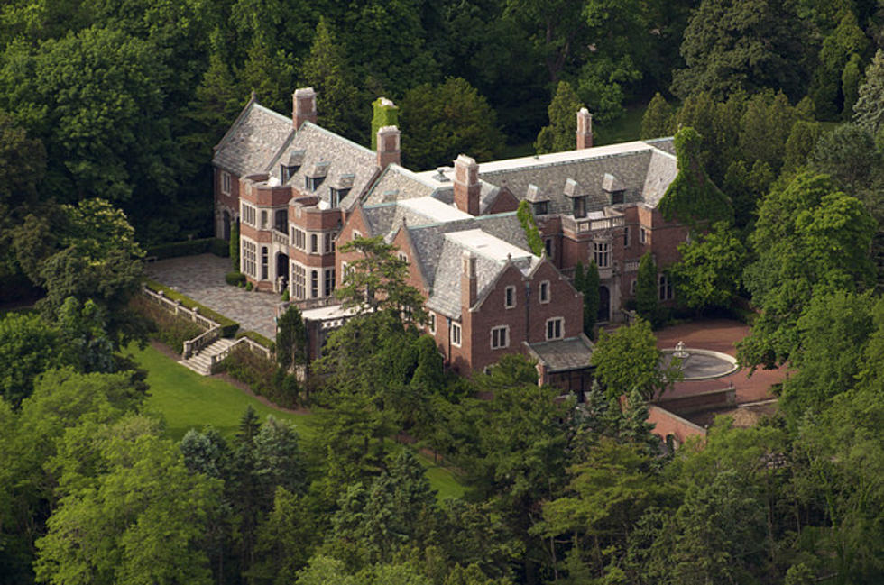 Century-Old Illinois Mansion Named America’s ‘Spookiest Haunted House’