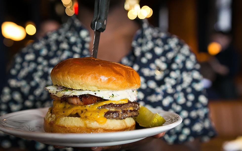 The Burgers People Are Talking About the Most in Illinois