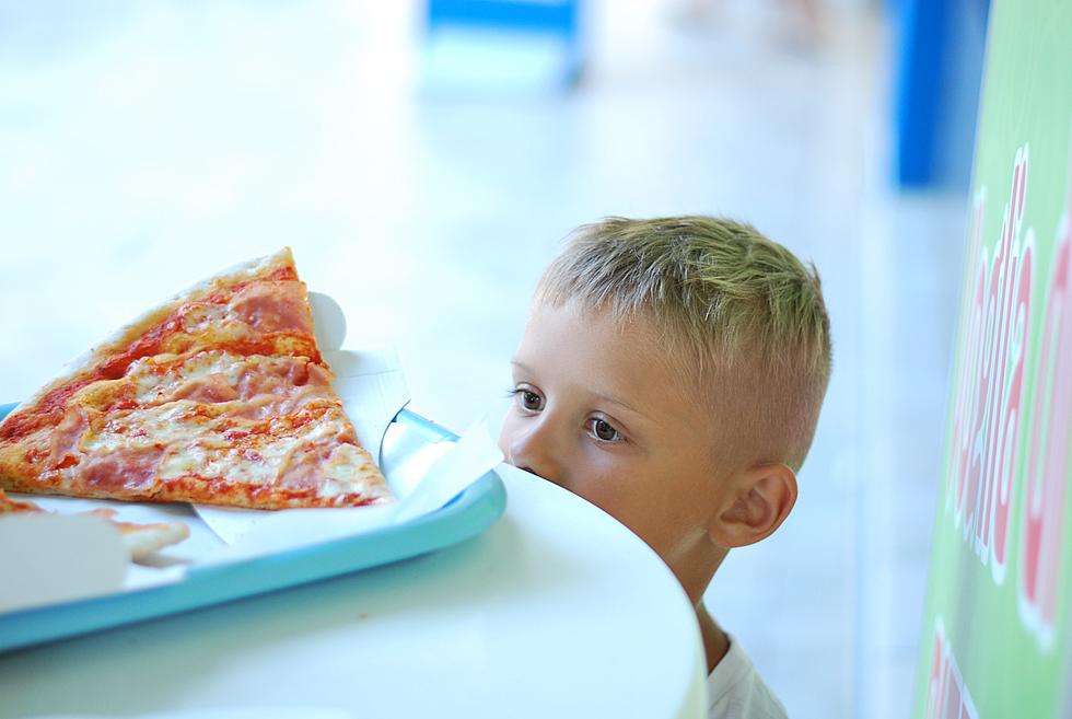 IL Pizza Lovers: Ready to Have One Made and Served by a Robot