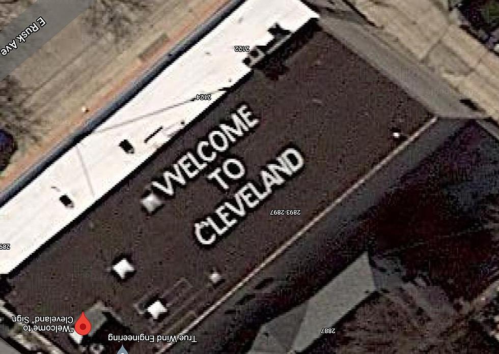 Rooftop Sign 'Welcome to Cleveland' Greets Flyers to Milwaukee?