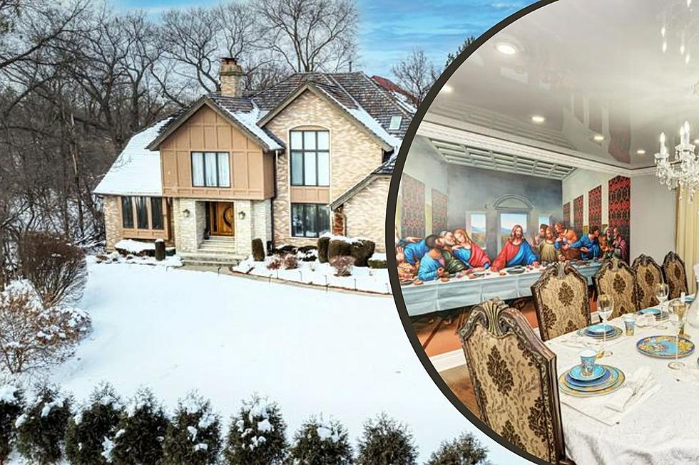 One-of-a-Kind Illinois Mansion Has Stuff You’d Only See in a Museum