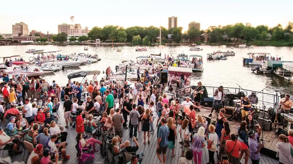 Enjoy Riverfront Views & Booze At Rockford's Dinner On The Dock