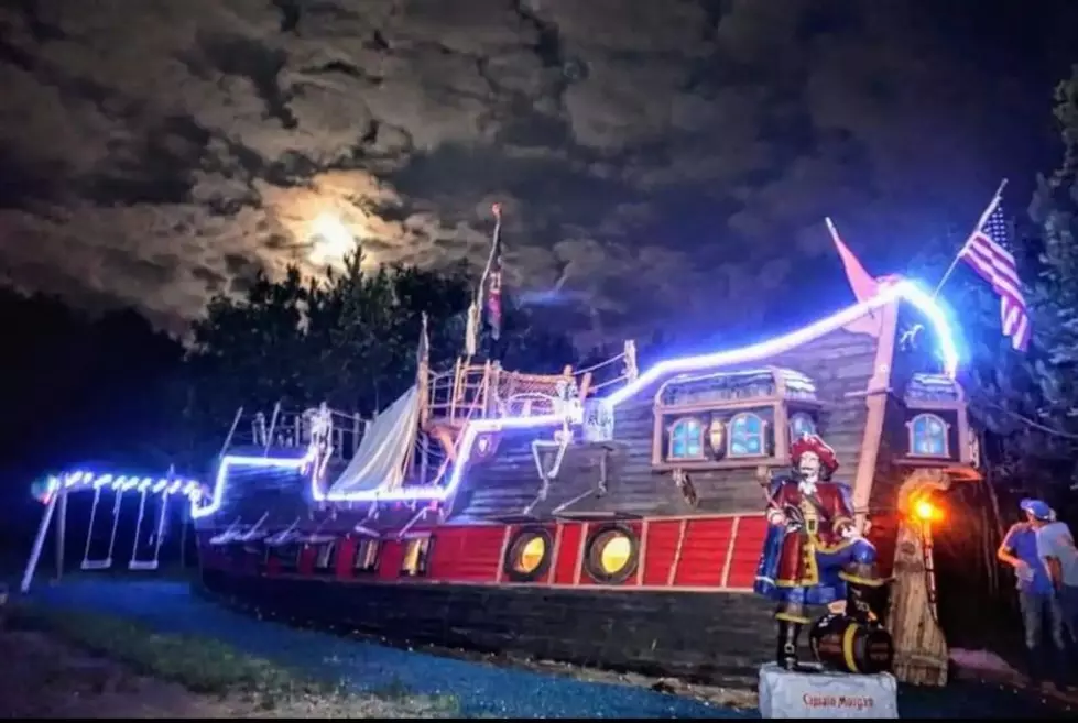 There’s an Incredible Pirate Ship Adventure Cabin for Rent in Wisconsin