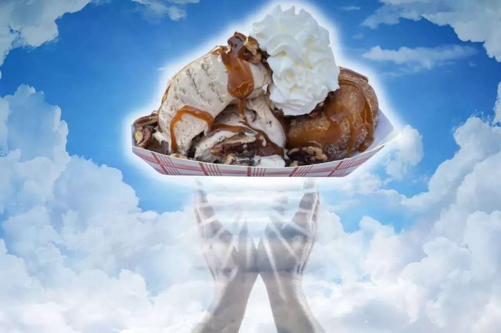 Your LAST Chance to Eat IL's Best Fall Snack, Cider Donut Sundae