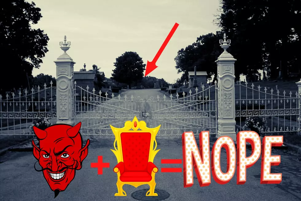 Eek! This Illinois Cemetery is One of the Most Haunted in America
