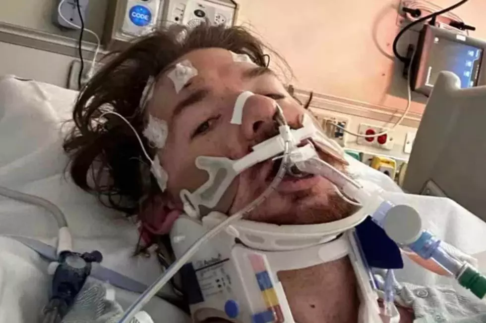 Illinois Hockey Player Recovering After Vicious Attack In Chicago