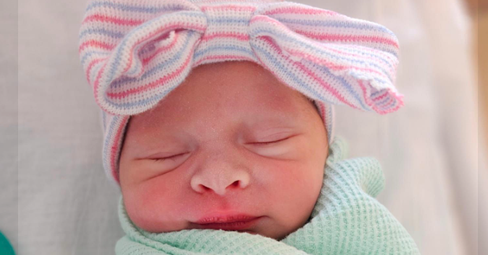 Illinois Meteorologist Welcomes Baby Girl with &#8216;Stormy&#8217; Name
