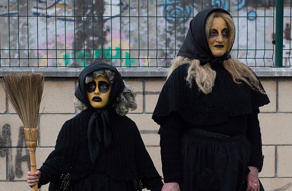 GRAB YOUR BROOMS: Illinois&#8217; Spookiest Witches Market is Back