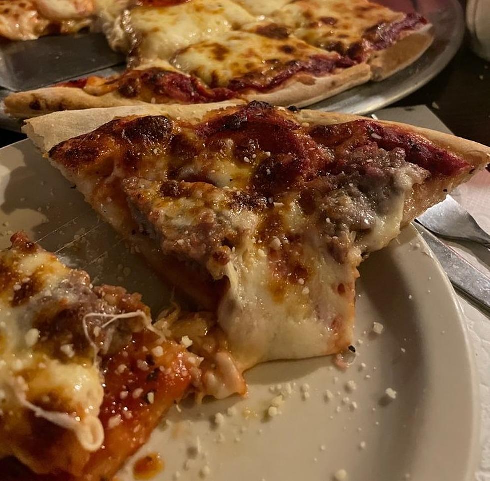 Is a Legendary Illinois Pizza Joint Moving Out of Town?