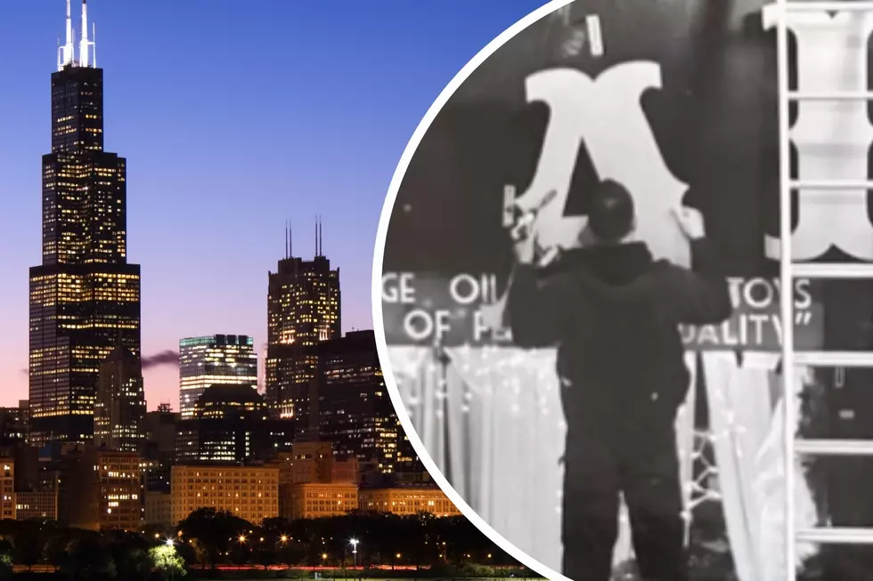 Iconic Chicago Business Missing Its Massive Sign Following Theft