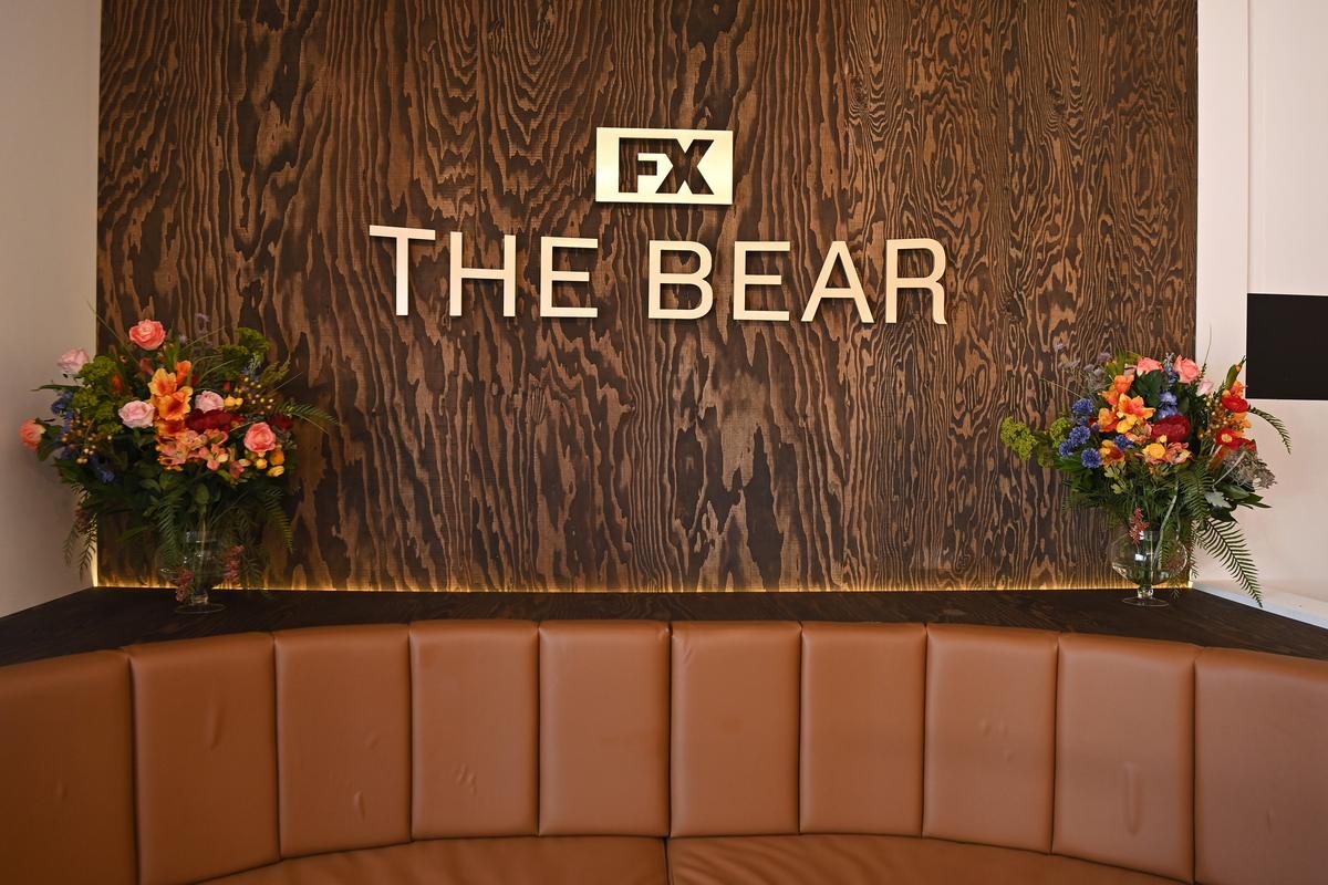 Illinois Fans of The Bear Can Apply Now to Be in Season 4