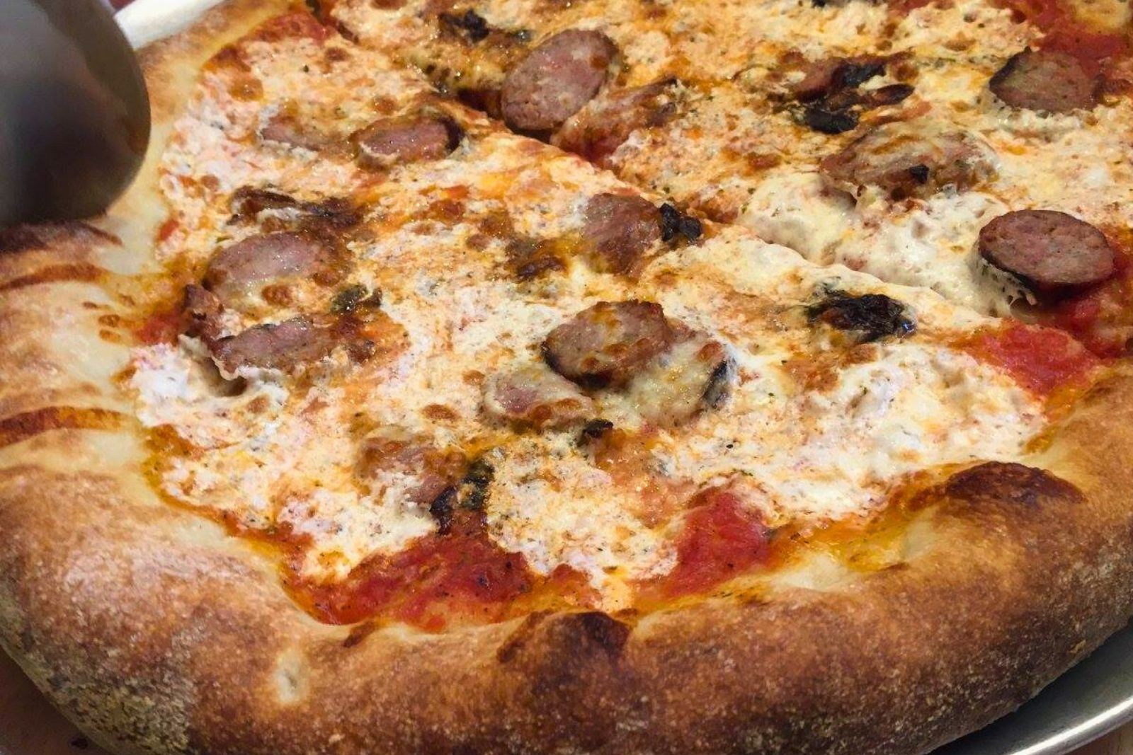 This Chicago Pizza Joint Just Earned A Huge Honor