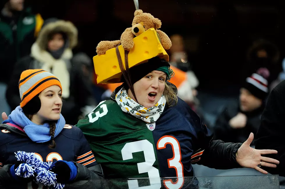 Bears Fan Gets Packers Jersey as Gift [VIDEO]