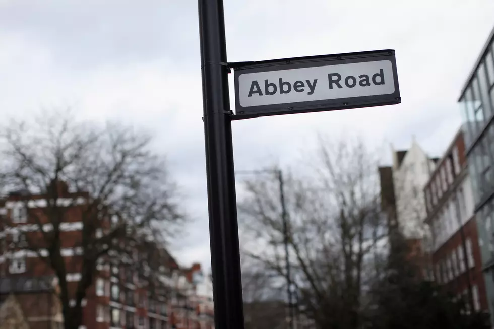 Girl Hit By Car at Abbey Road [VIDEO]