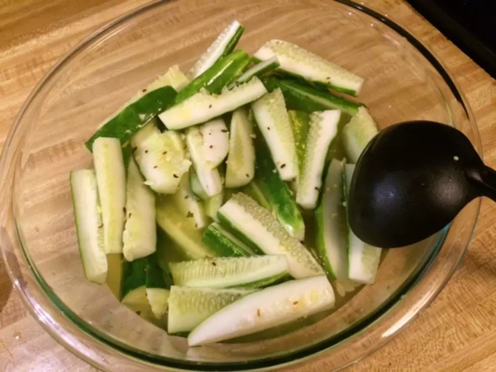 How to Make Pickles, Lori Tries It! [VIDEO]