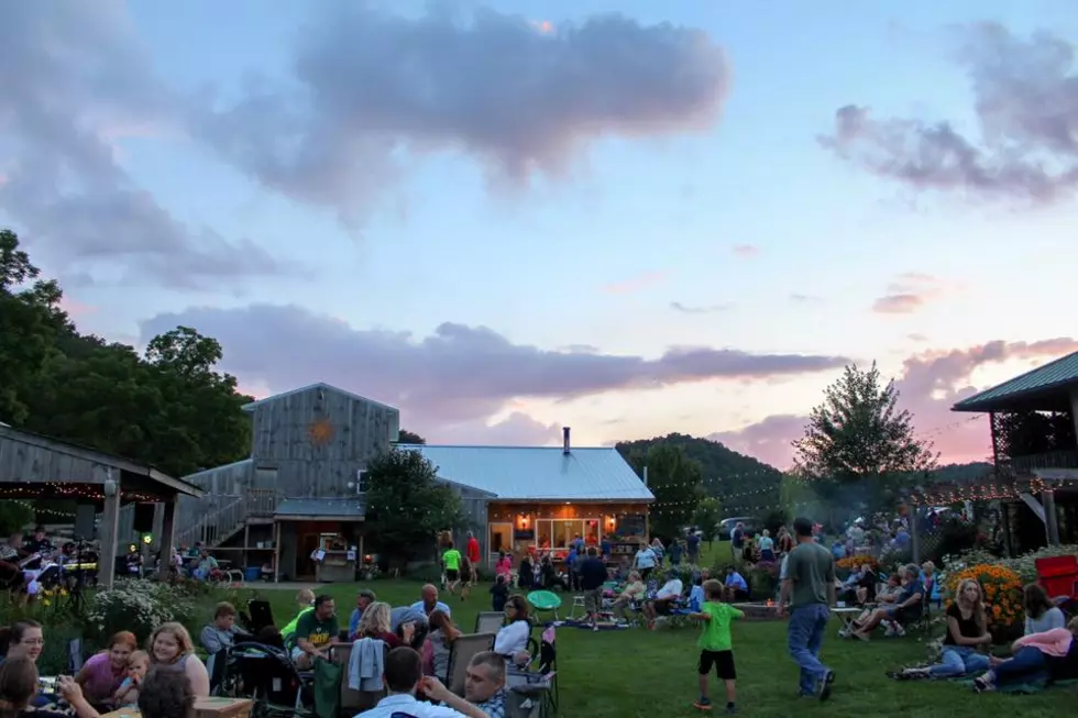 Go for a Wood-Fired Pizza and Beer Down on the Farm