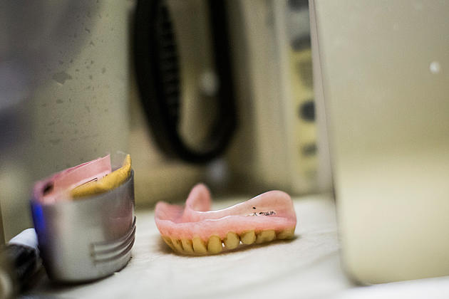 Illinois Woman Calls 911 When False Teeth Go Missing