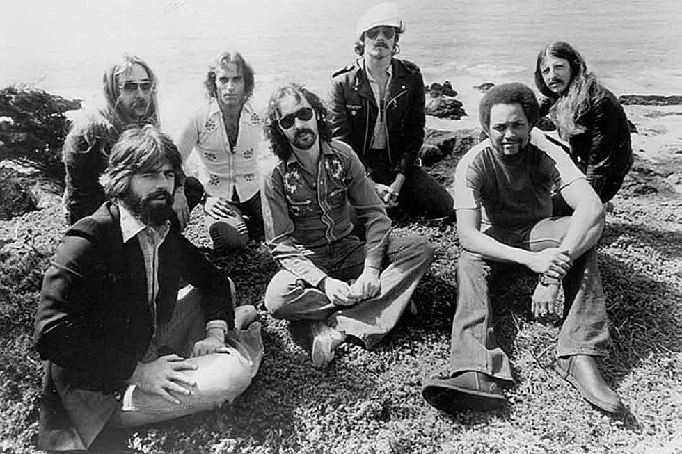 Doobie Brothers – Black Water (Live in Isolation) is Amazing (Video)