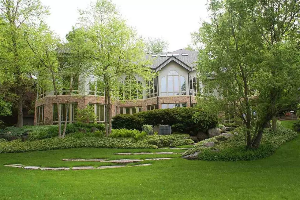 $1.35M Home with Ice Cream Parlor For Sale in Machesney Park