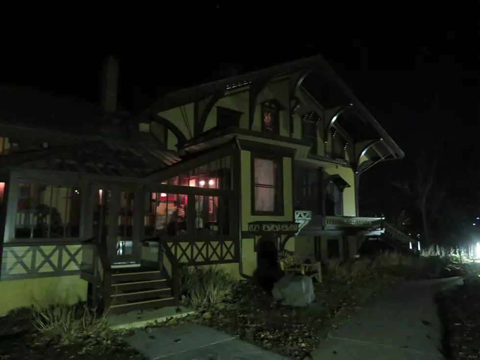 Ghost Hunters Visit Tinker Swiss Cottage in Rockford (Video)