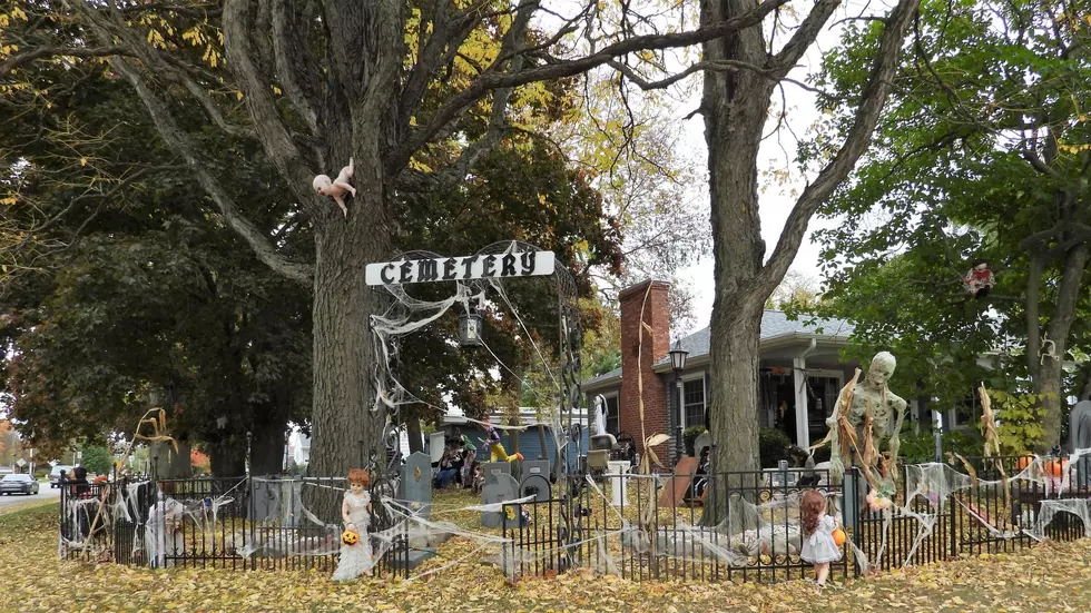 Freeport Home Steps up Their Halloween Game, Wow! (Photo Gallery)