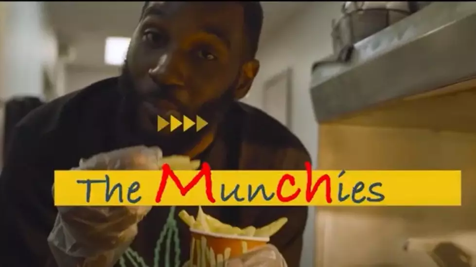Stoner Food Review Show “The Munchiez” Films at Beef-a-Roo (Video)