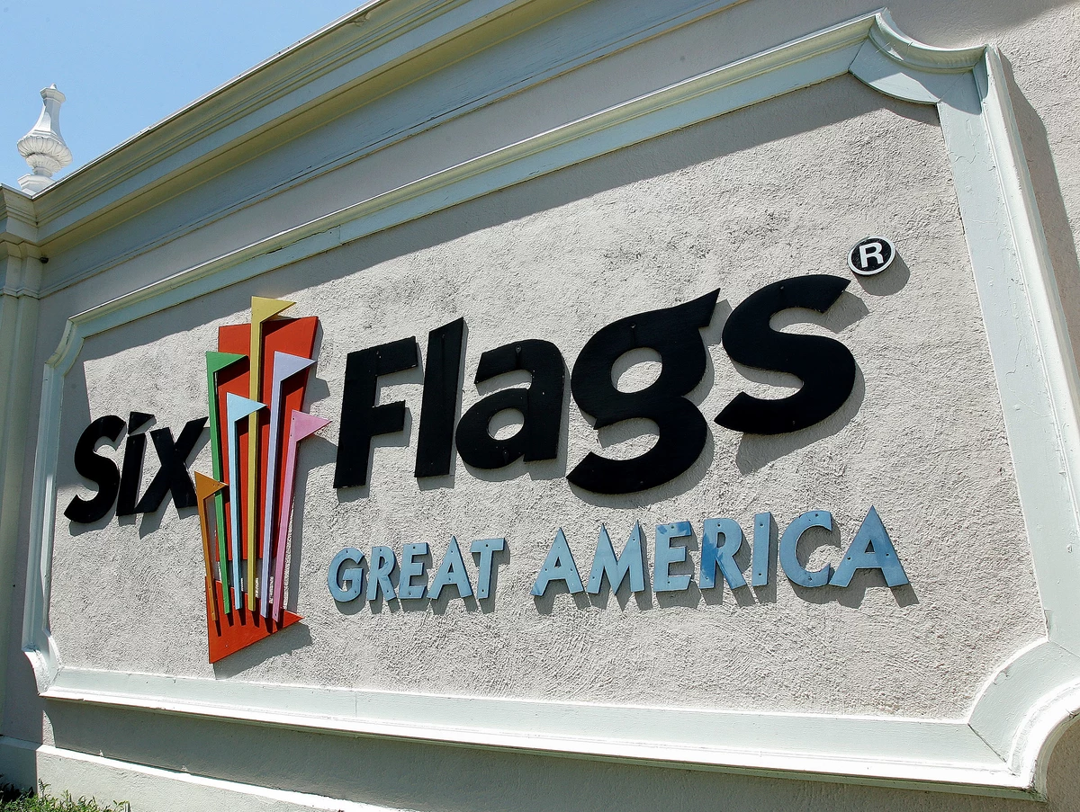 Six Flags Set to Reopen For 2021 Season!