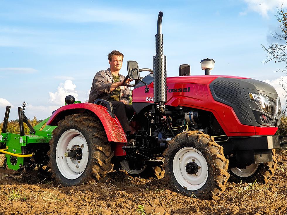 Live Your Dream Of Driving A Tractor This Weekend In Wisconsin