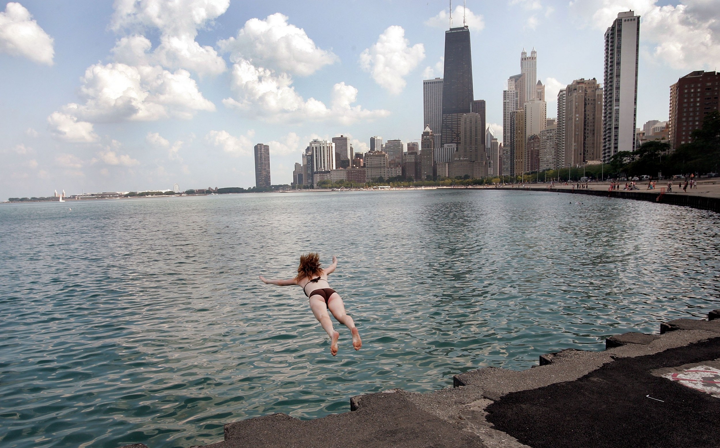 Refreshing Ways To Enjoy Summer In Illinois Heat