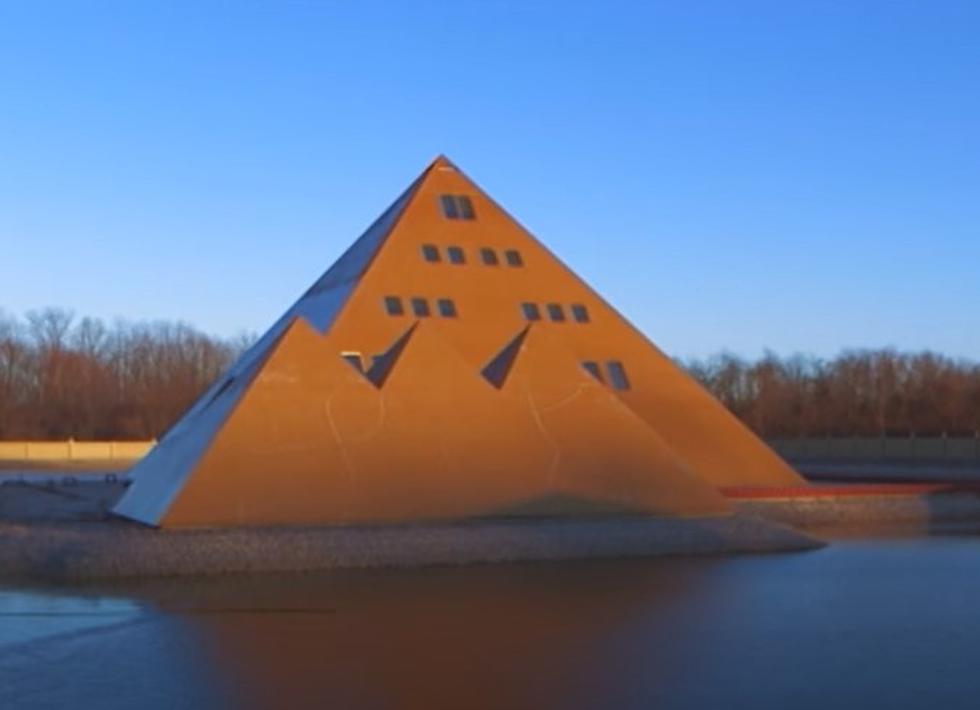 Biggest 24 Karat Gold Plated Structure Ever Built Is In Illinois