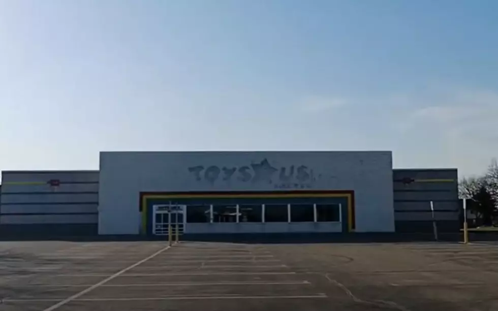 Full View Of Abandoned Toys R Us in Janesville, Wisconsin