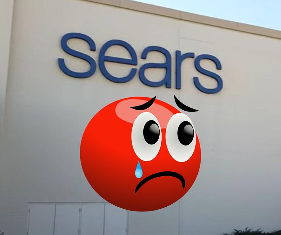 A Depressing Video Tour of the LAST Sears Store in Illinois