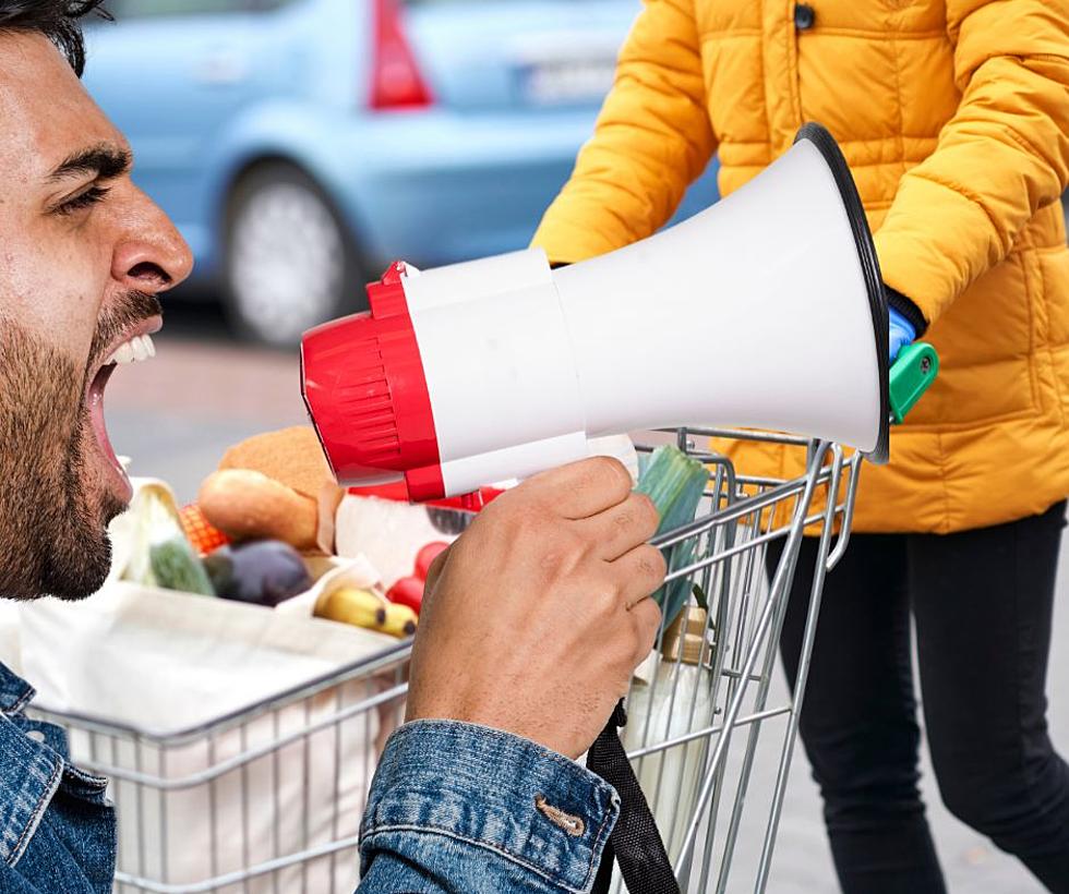 Wisconsin Grocery Store Express Lane Turns Into Shouting Match