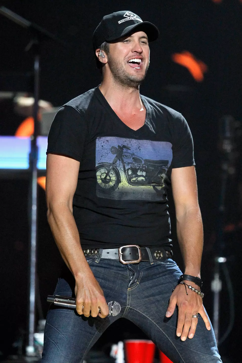 Luke Bryan Lets Loose on The Ellen Degeneres Show [VIDEO]