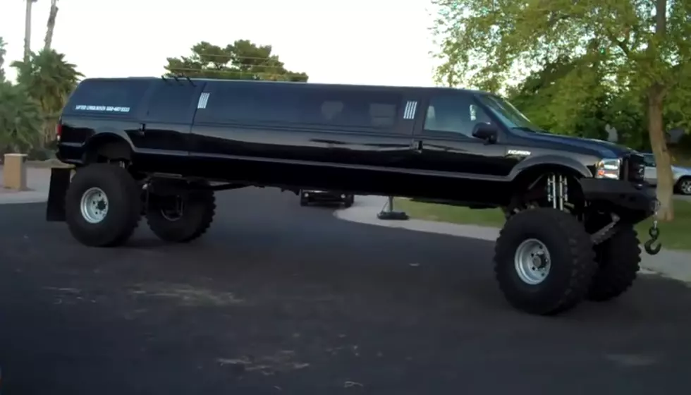 Redneck Limo, How Do you Get In and Out of this Thing? [Video]