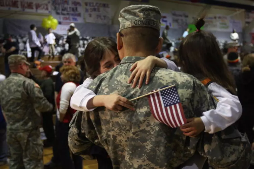 Army Spc. Returns Home to Sycamore and Surprises His Sisters [Video]
