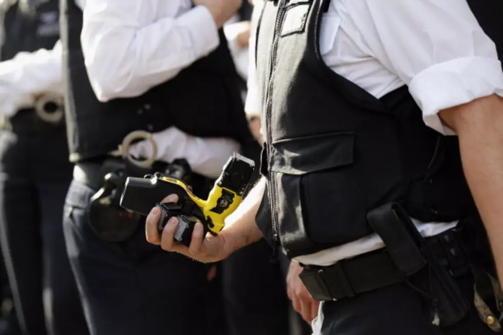 Rockford Police Will Be Armed with Tasers, Again